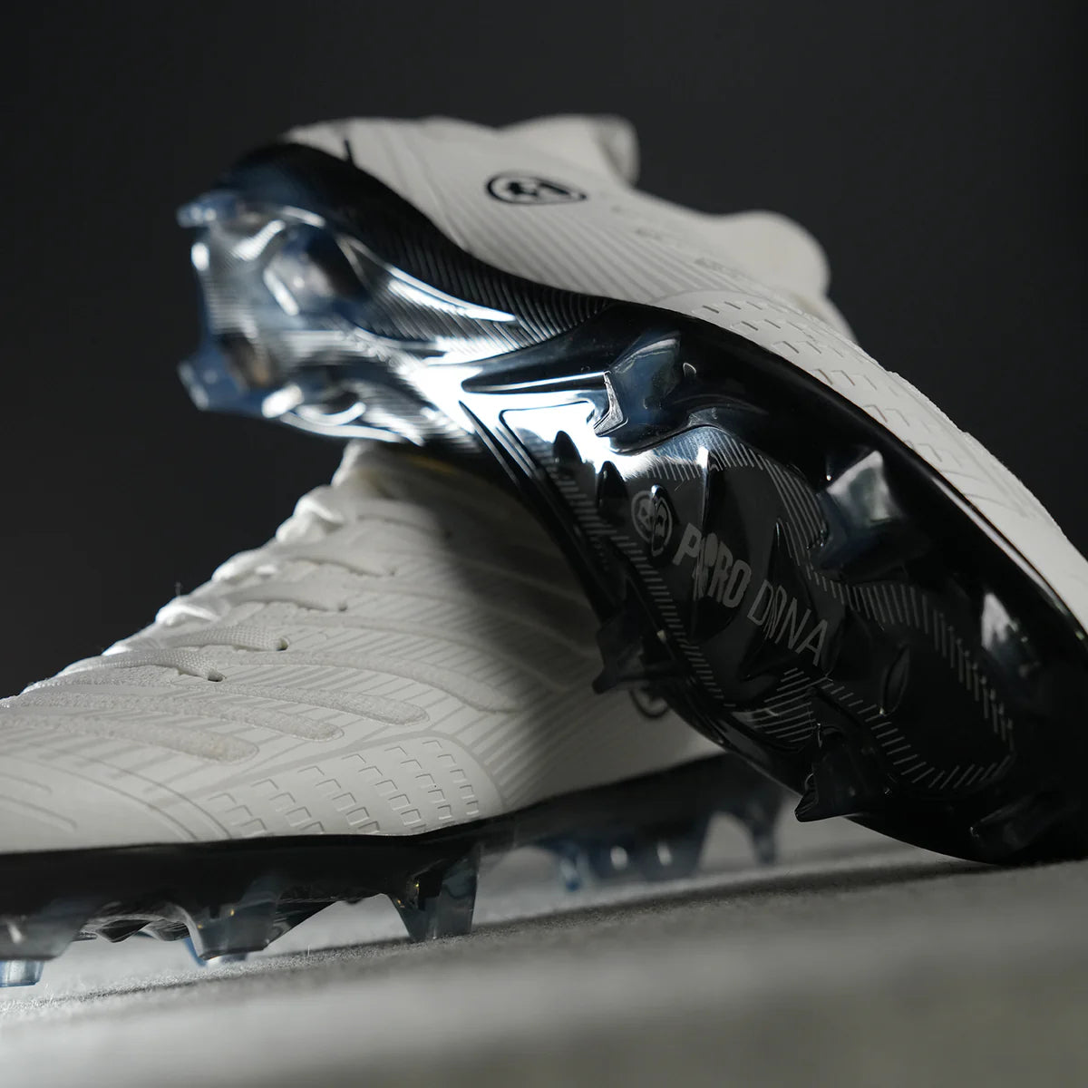 PRO DNA™ VOLTRAX CLEATS - WHITE